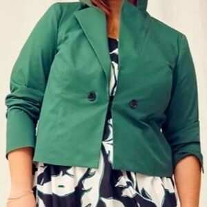 Lane Bryant-NWT size 26 Hunter Green crop blazer. Chic and modern! New w/ tags!!
